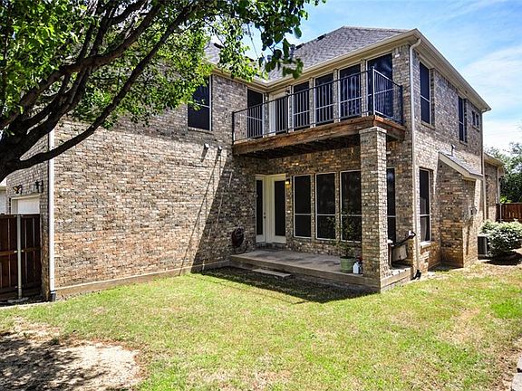 4th image of 3349 Garrett Dr