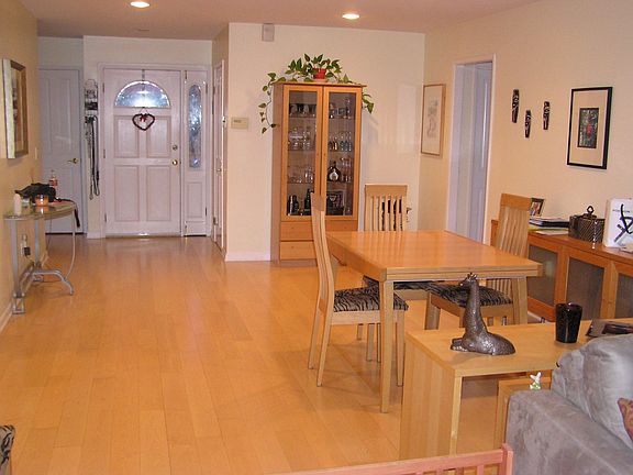 3rd image of 24201 Gilmore St