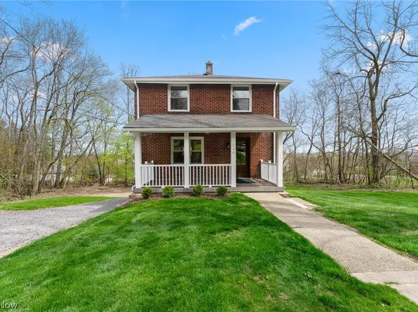 746 Grover Ave, Masury, OH 44438