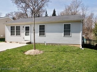 505 Tia Juana Dr, Lakemoor, IL 60051