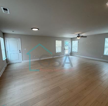 2nd image of 4304 Edwards Rd Unit A