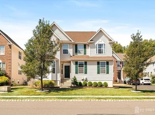 221 Morning Glory Dr, Monroe Township, NJ 08831