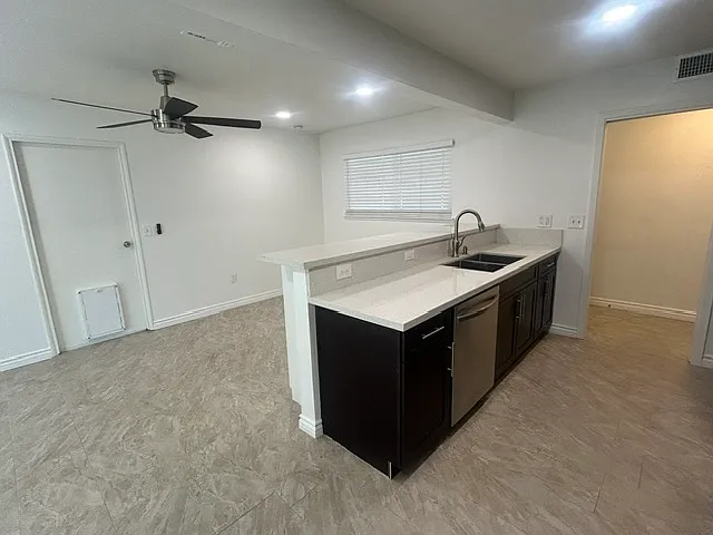 4 bed, 1335 sqft, $2,975 — Photo 4