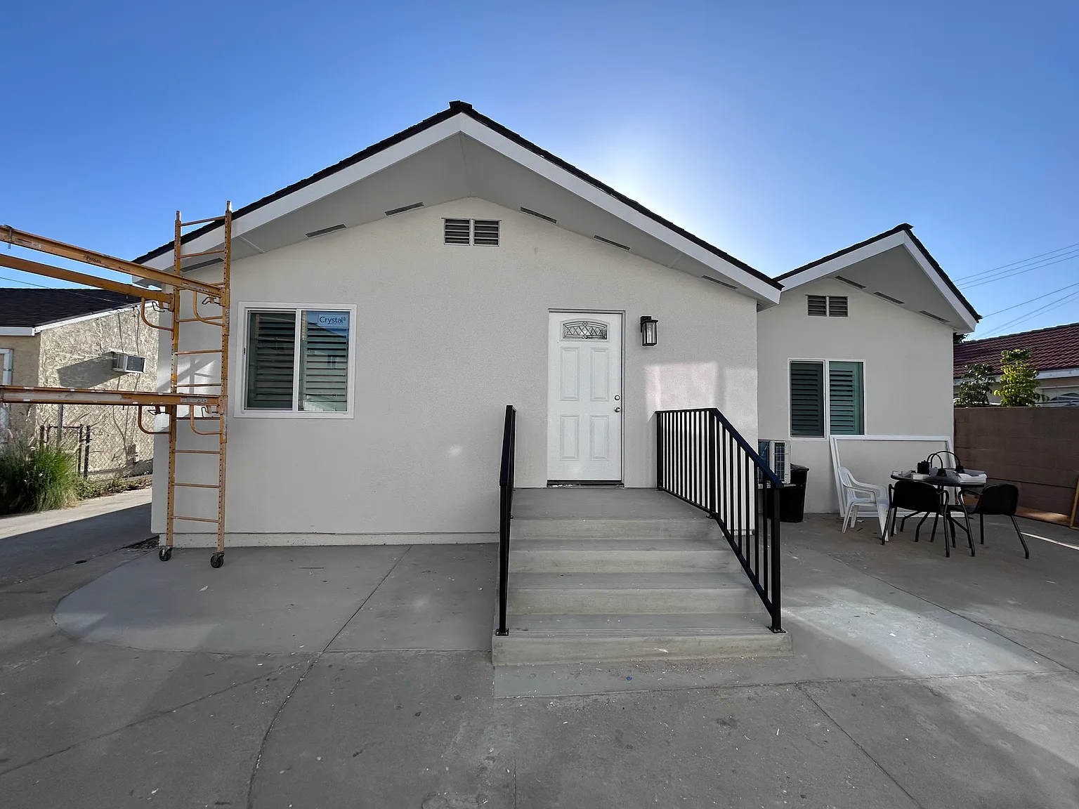 4 bed, 1200 sqft, $3,850 — Photo 1