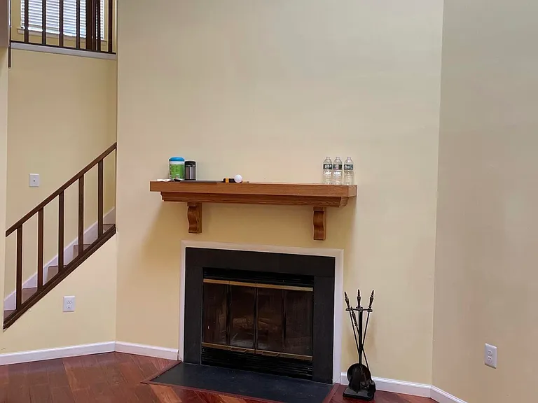 19 Clavendon Ct — Photo 3
