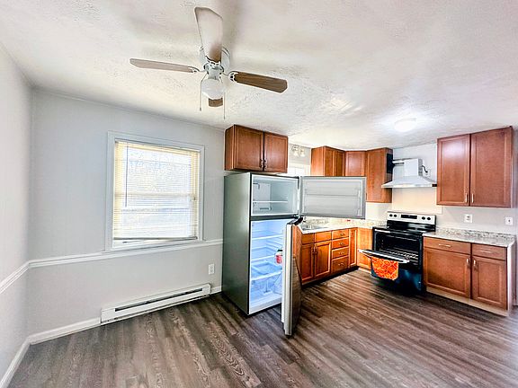 New appliances: refrigerator, cooking range and hood