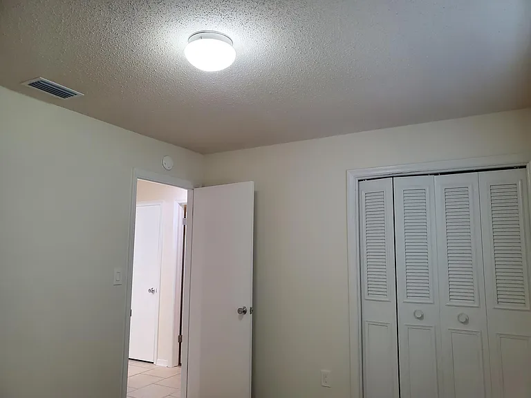 200 Greenfield Rd — Photo 6