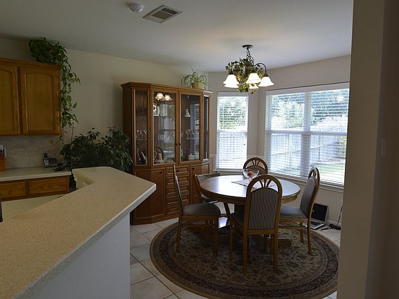 3rd image of 2403 Kingsbury Dr