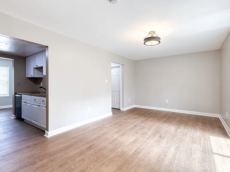 1869 Robin Ct — Photo 8
