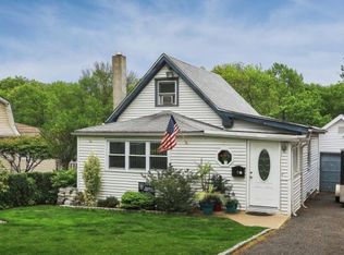 9 Hillside Ave, Clark, NJ 07066