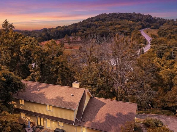 2145 S Berrys Chapel Rd, Franklin, TN 37069
