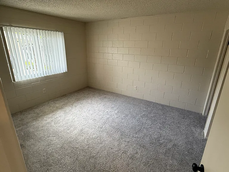 Fernmar Apartments — Photo 9