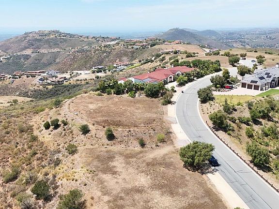 4th image of 75 Via Rancho Cielo
