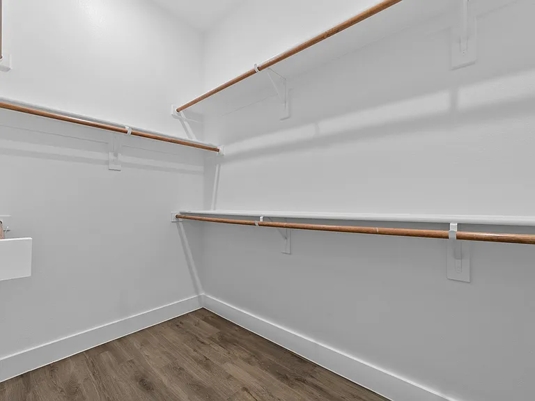 C1-Marfa-Closet C1-Marfa-Closet