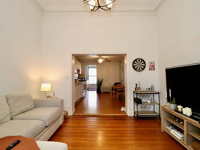 270 Montgomery St #2 — Photo 11