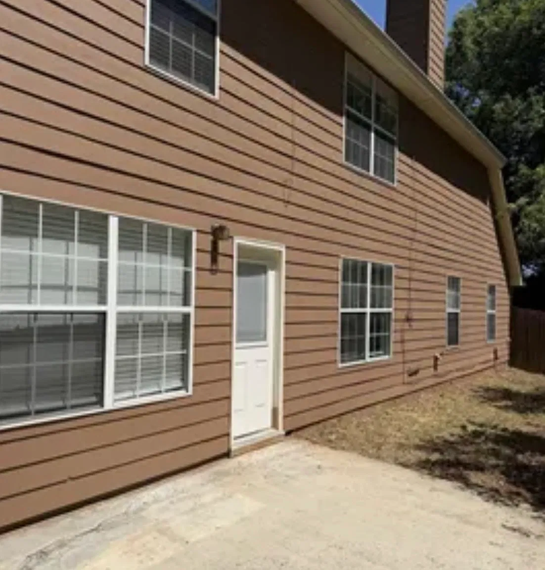4 bed, 3166 sqft, $1,000 — Photo 2