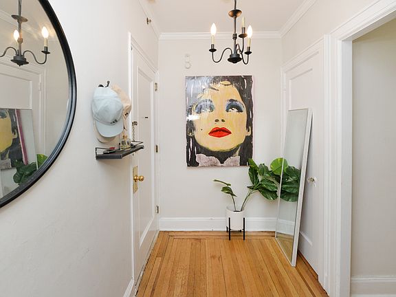 5th image of 275 Engle St APT N3