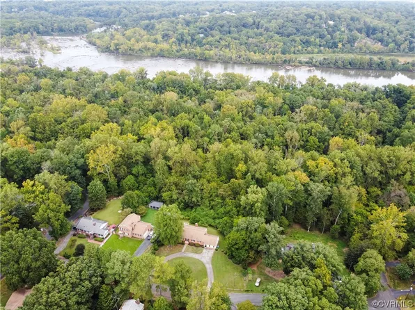 6900 Bluff Dr, Richmond, VA 23225