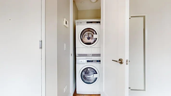 Rented by Bond New York | media 51