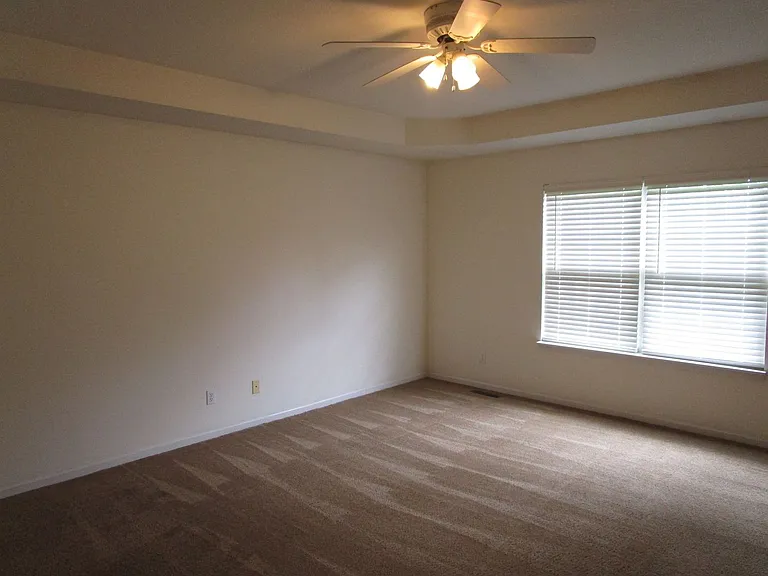 5004-5006 Betty Jean Way — Photo 24