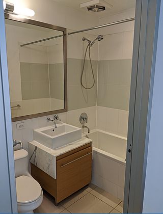 4th image of 100 W 39th St APT 35B