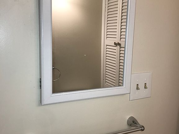 4th image of 3814 V St SE APT 101