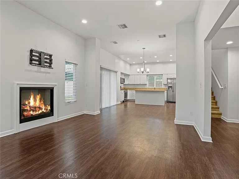 15940 W Ward Ct — Photo 3