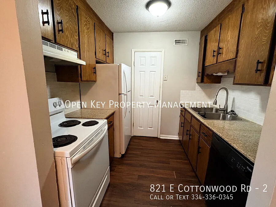 Building Photo - 821 E Cottonwood Rd #2