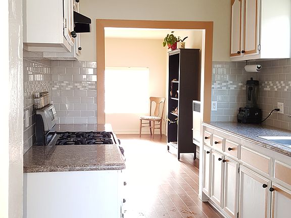 5th image of 3533 47th St