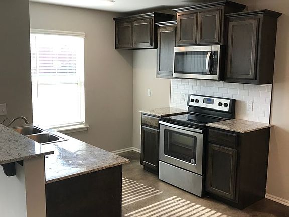 3rd image of 118 NE 23rd St #118I