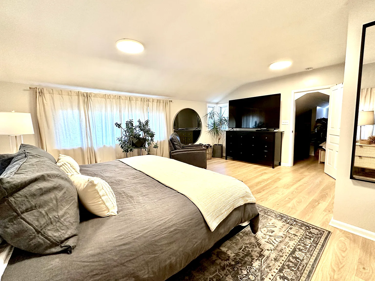 3 bed, 1600 sqft, $2,200 — Photo 4