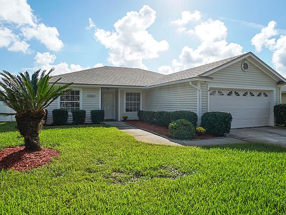 3rd image of 4565 Antler Hill Dr W