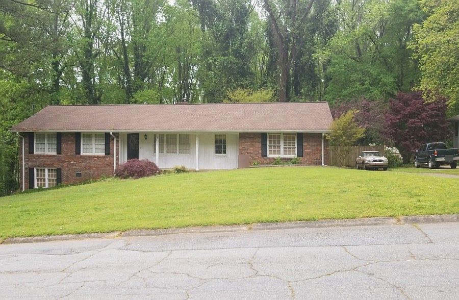 1st image of 733 Kiowa Dr