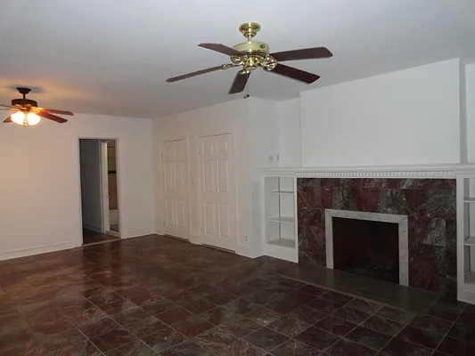 Rented by Halvatzis Realty | media 10