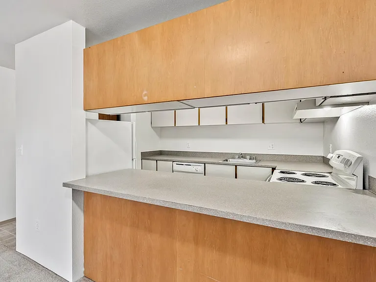 Michelle Apartments — Photo 19