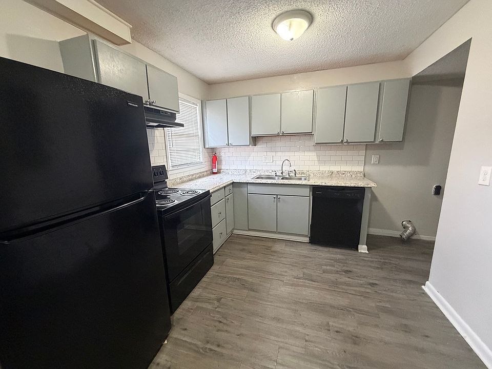 1st image of 131 Wall St APT 115