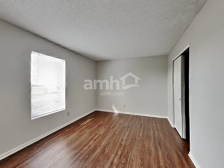 2120 Bridlewood Dr — Photo 17