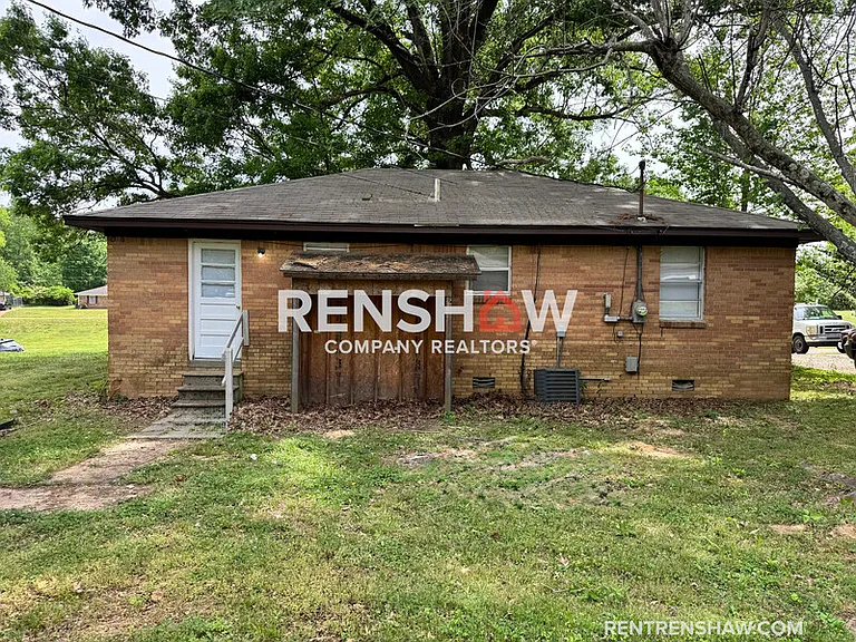 291 Navy Dr — Photo 3