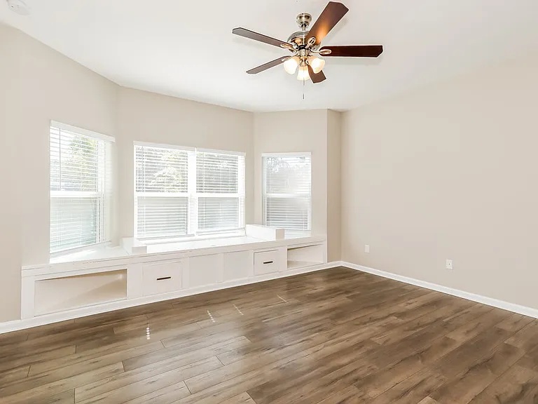 9843 Kevin Rd — Photo 10