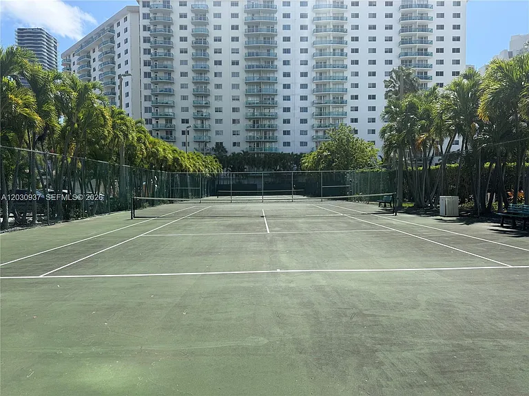 19380 Collins Ave #11 — Photo 4