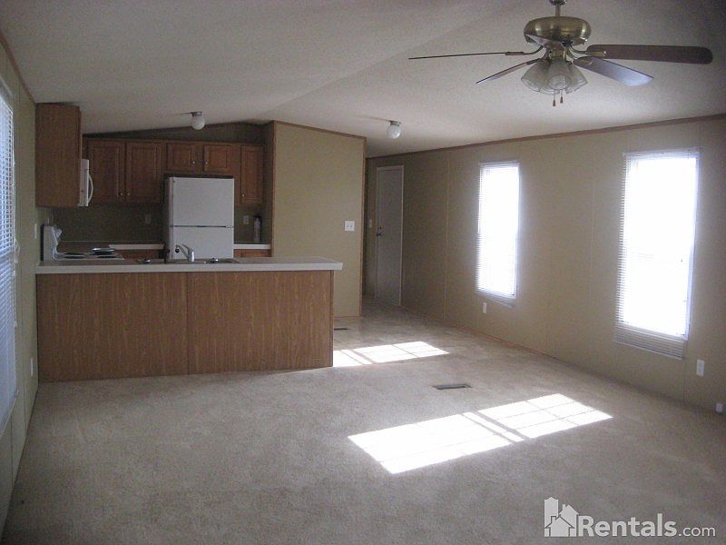 2nd image of 1809 Derrick Dr