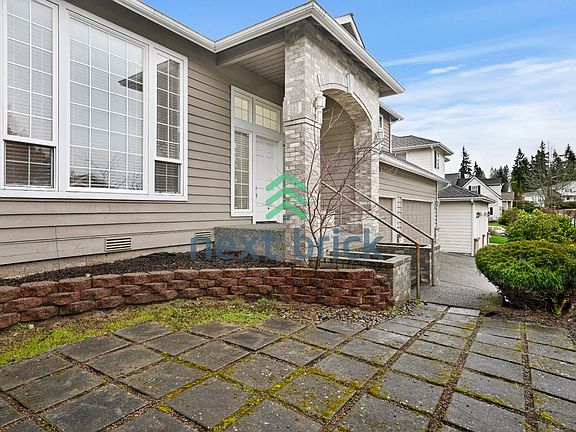 2nd image of 18105 15th Ave W