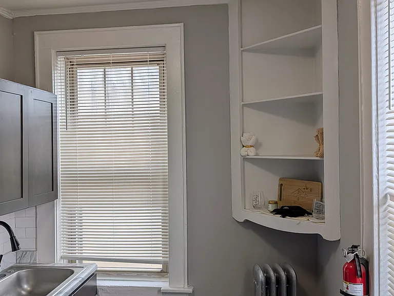 382 Bloomfield Ave — Photo 5