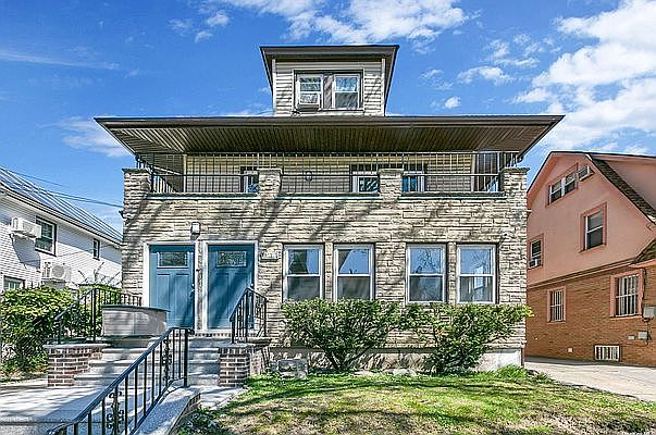 1st image of 8527 152nd St #1