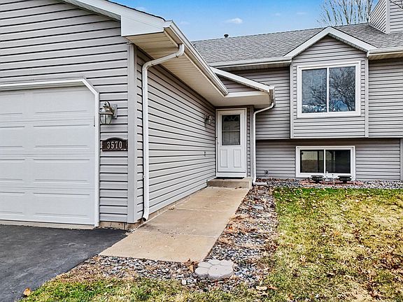 3rd image of 3570 Coachman Rd