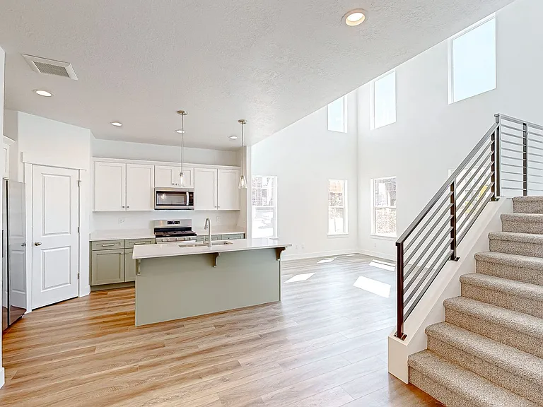 1583 W Stark Dr — Photo 6