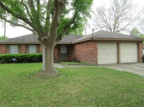 811 Whispering Pine Dr, Missouri City, TX 77489