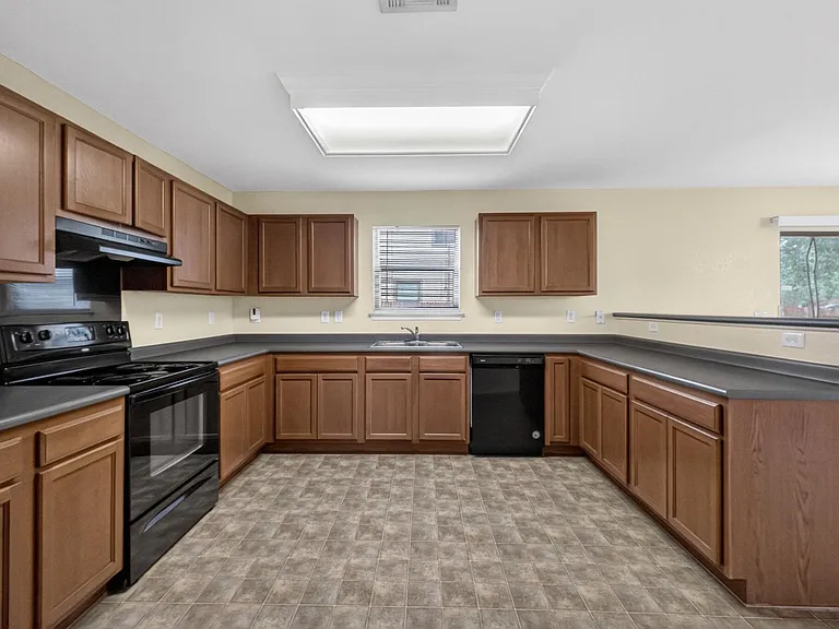 8813 Wiley Way — Photo 10