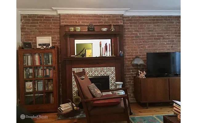 Rented by Douglas Elliman | media 17