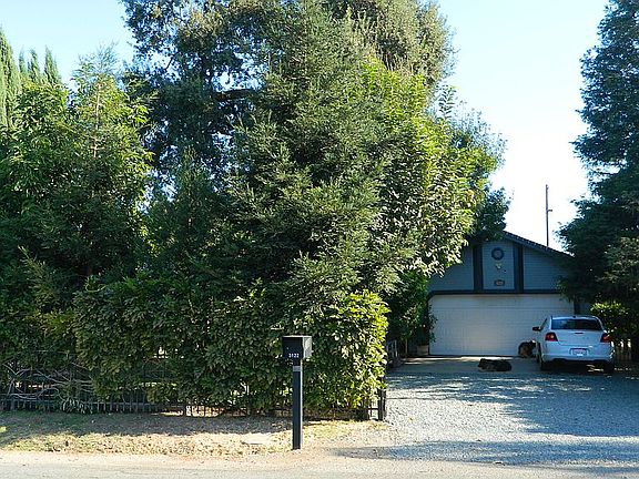 4th image of 3122 N Redwood Ave
